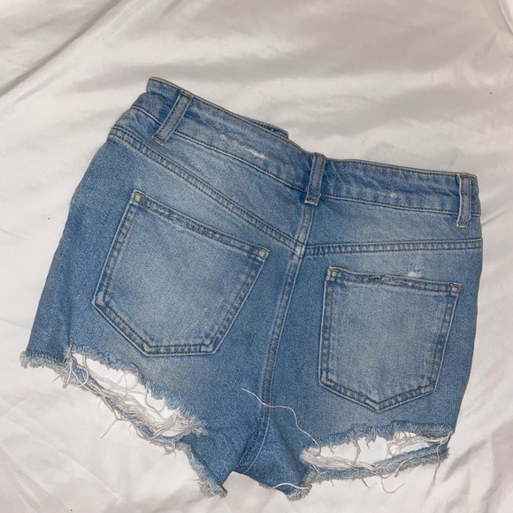 Top shop ripped jean shorts - Picture 3 of 4